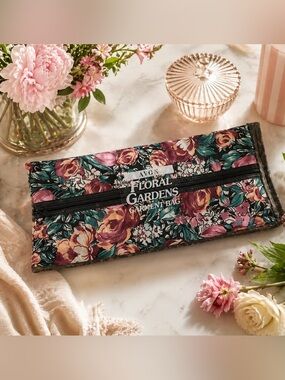 Avon Floral Gardens Cotton Canvas Garment Bag New Old Stock